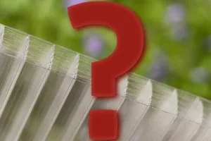 Mi rejlik a bordák mögött? – Az üregkamrás polikarbonát lemezek belső struktúrája